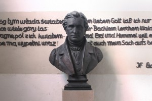 Popiersie zmarłego w Nysie poety Józefa Eichendorffa (1788-1857)